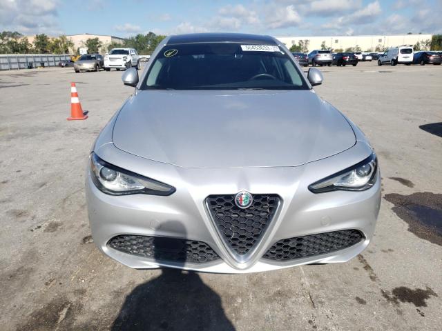 Photo 5 from auction – 2017 ALFA ROMEO GIULIA with VIN ZARFAEBN0H7551518