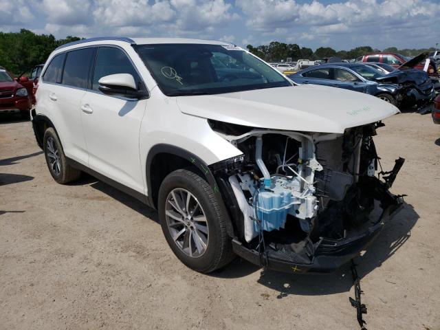 Photo 4 from auction – 2019 TOYOTA HIGHLANDER with VIN 5TDKZRFH9KS332762