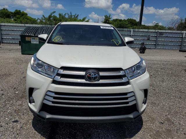 Photo 5 from auction – 2019 TOYOTA HIGHLANDER with VIN 5TDZZRFH5KS365465