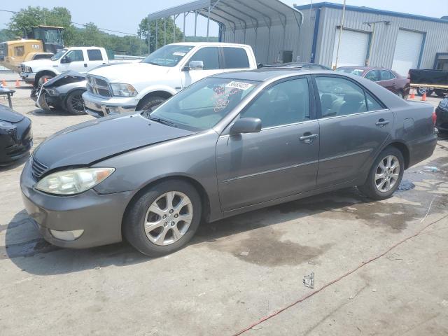 TOYOTA CAMRY LE 2005 with VIN 4T1BF30K15U597052 - Photo from auction