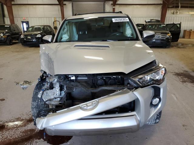 Photo 5 from auction – 2018 TOYOTA 4RUNNER SR with VIN JTEBU5JR6J5572763