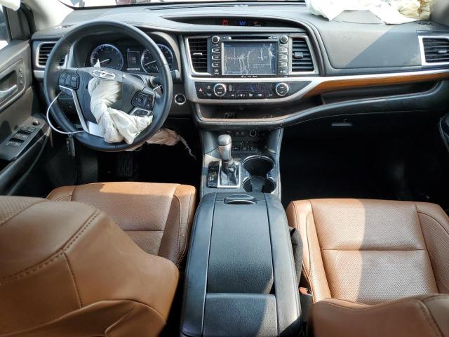Photo 8 from auction – 2017 TOYOTA HIGHLANDER with VIN 5TDDZRFH7HS443330