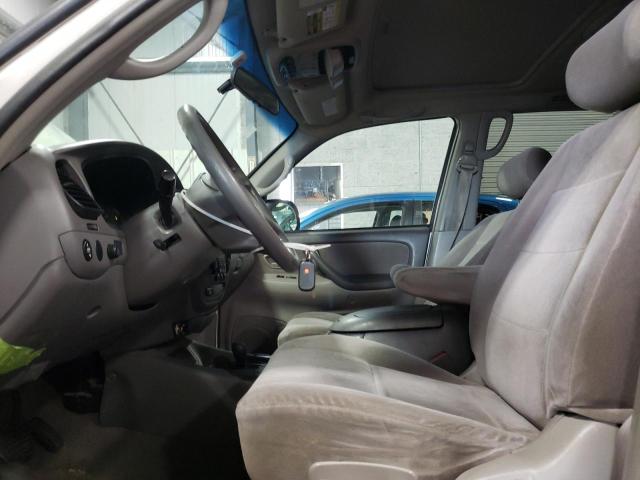 Photo 7 from auction – 2002 TOYOTA SEQOUIA with VIN 5TDBT44A12S090768