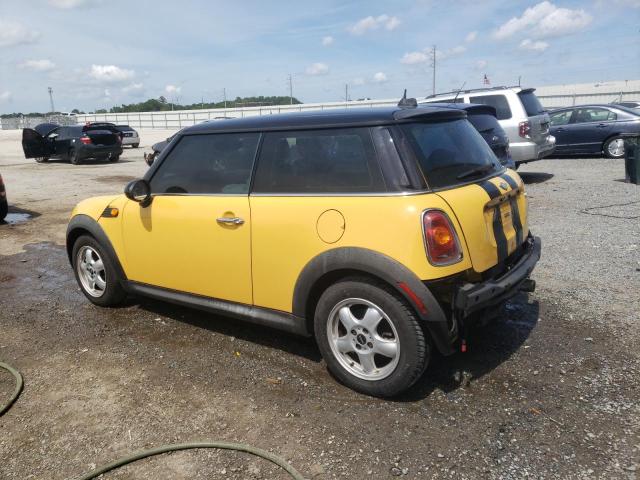 Photo 2 from auction – 2007 MINI COOPER with VIN WMWMF33537TU61417