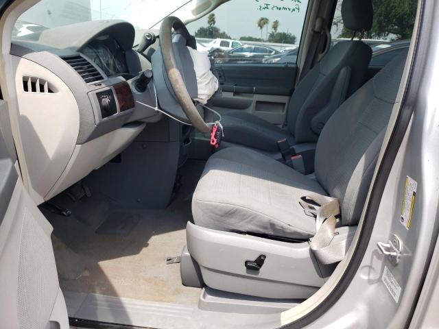 Photo 7 from auction – 2010 CHRYSLER TOWN & COU with VIN 2A4RR4DEXAR153139