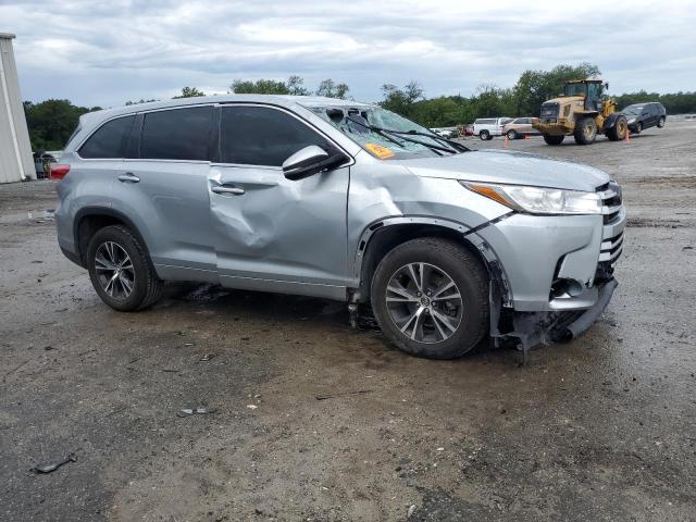 Photo 4 from auction – 2018 TOYOTA HIGHLANDER with VIN 5TDZZRFH9JS238085
