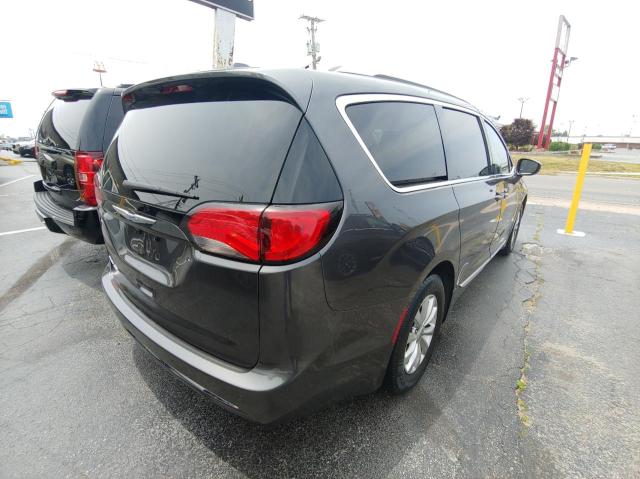 Фото 4 с аукциона – 2019 CHRYSLER PACIFICA T с VIN 2C4RC1BG1KR685410