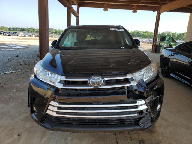 Photo 5 from auction – 2018 TOYOTA HIGHLANDER with VIN 5TDKZRFHXJS544052