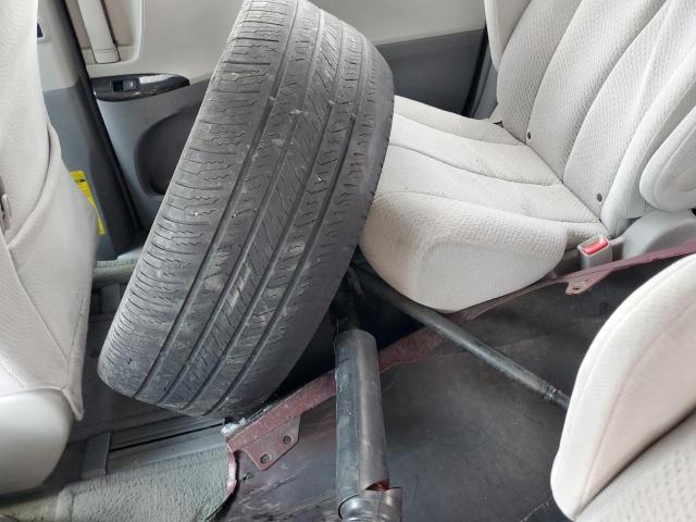 Photo 13 from auction – 2012 TOYOTA SIENNA LE with VIN 5TDJK3DC6CS040525