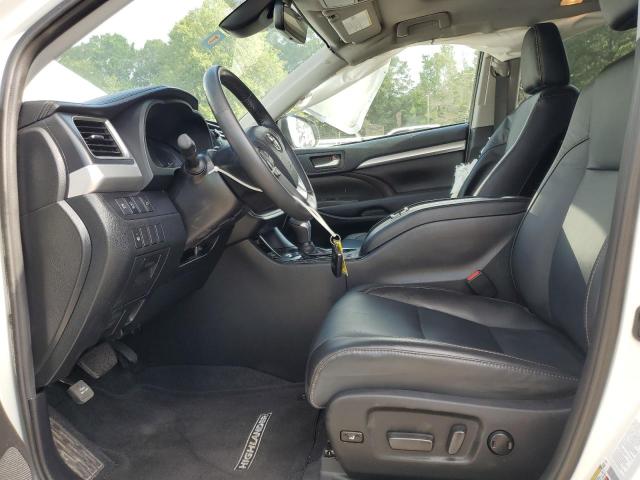 Photo 7 from auction – 2019 TOYOTA HIGHLANDER with VIN 5TDKZRFH5KS574416