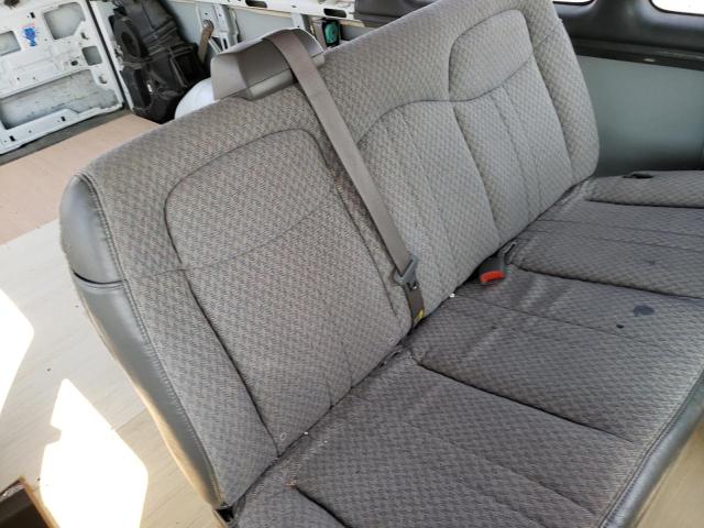 Photo 11 from auction – 2002 CHEVROLET EXPRESS G2 with VIN 1GAGG29R721204310