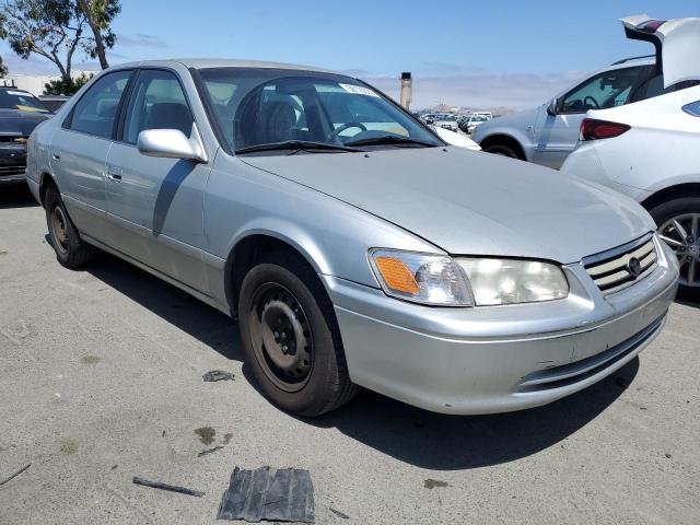 Photo 4 from auction – 2001 TOYOTA CAMRY CE with VIN JT2BG22K310584046