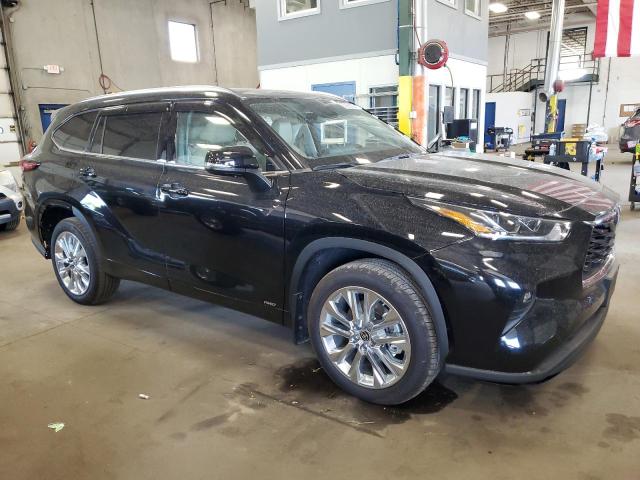 Photo 4 from auction – 2023 TOYOTA HIGHLANDER with VIN 5TDXBRCH5PS572557