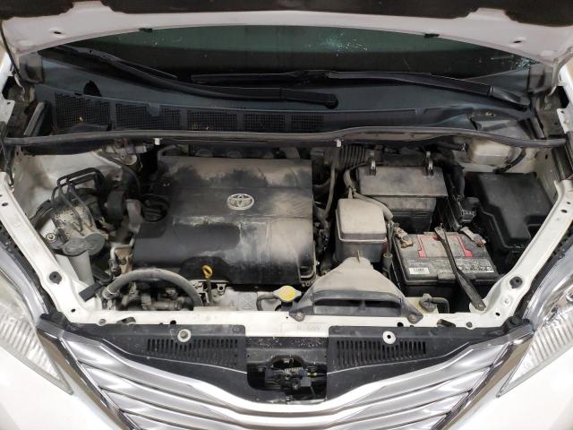 Photo 12 from auction – 2011 TOYOTA SIENNA XLE with VIN 5TDYK3DC0BS025743
