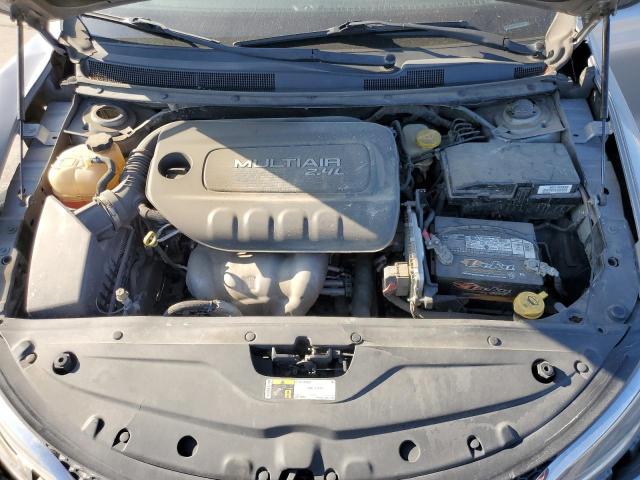 Photo 11 from auction – 2015 CHRYSLER 200 LIMITE with VIN 1C3CCCAB8FN504429