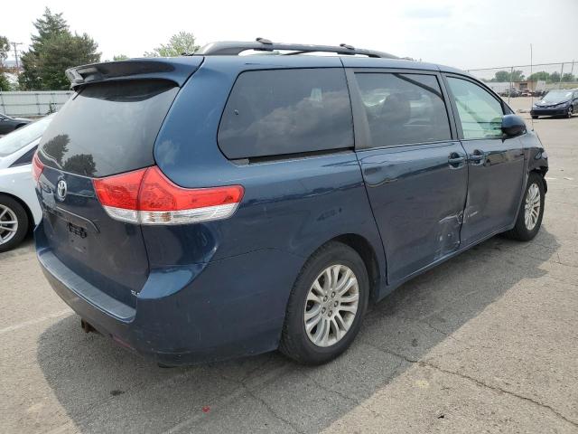 Photo 3 from auction – 2011 TOYOTA SIENNA XLE with VIN 5TDYK3DC2BS027560
