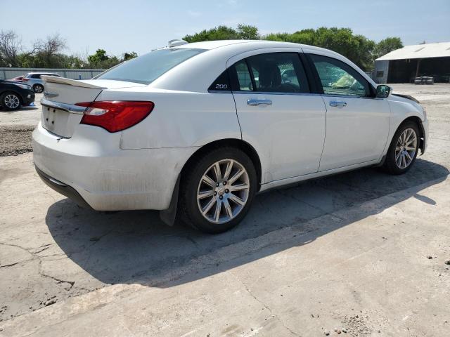 Photo 3 from auction – 2013 CHRYSLER 200 LIMITE with VIN 1C3CCBCG7DN612542