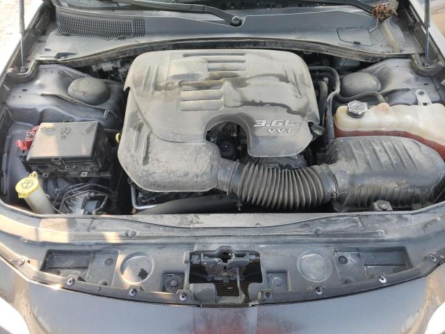 Photo 11 from auction – 2018 CHRYSLER 300 LIMITE with VIN 2C3CCAEG3JH123096