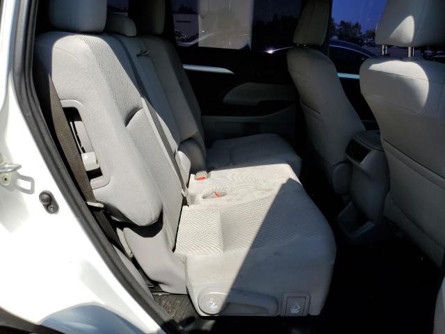 Photo 11 from auction – 2016 TOYOTA HIGHLANDER with VIN 5TDZARFH2GS022465