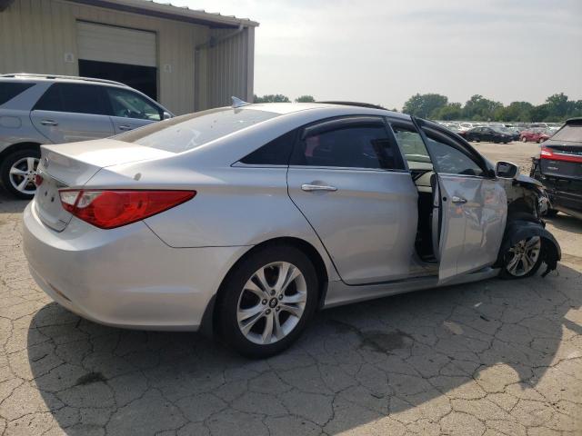 Photo 3 from auction – 2011 HYUNDAI SONATA SE with VIN 5NPEC4AC4BH100248