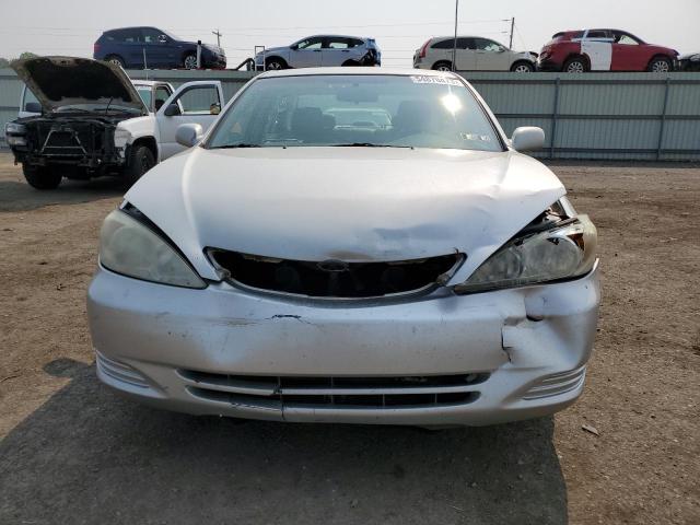 Photo 5 from auction – 2003 TOYOTA CAMRY LE with VIN 4T1BF32KX3U044958
