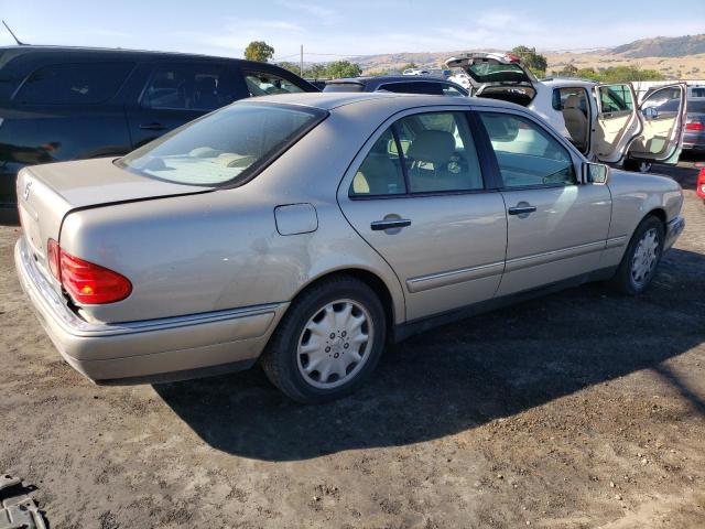 Photo 3 from auction – 1998 MERCEDES-BENZ E 320 with VIN WDBJF65F2WA626234