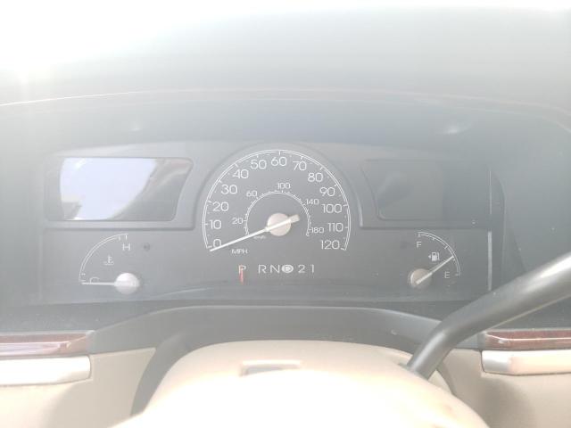 Photo 9 from auction – 2004 LINCOLN TOWN CAR U with VIN 1LNHM83W74Y660481