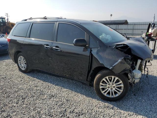 Photo 4 from auction – 2015 TOYOTA SIENNA XLE with VIN 5TDYK3DC5FS665162