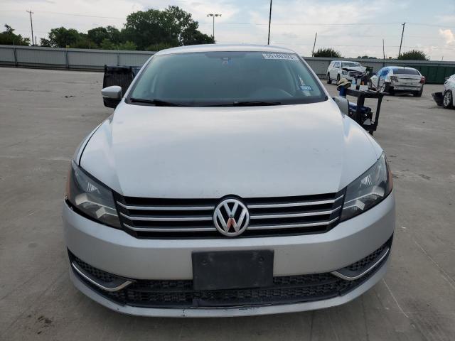 Photo 5 from auction – 2014 VOLKSWAGEN PASSAT S with VIN 1VWAS7A31EC090178