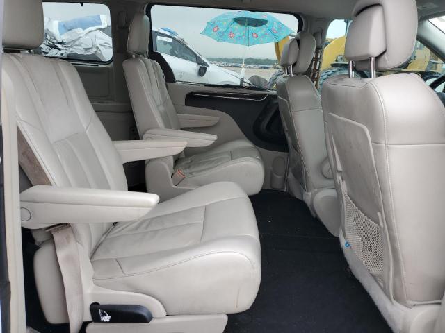 Photo 11 from auction – 2014 CHRYSLER TOWN & COU with VIN 2C4RC1GG1ER119227