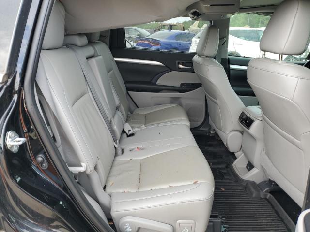 Photo 11 from auction – 2019 TOYOTA HIGHLANDER with VIN 5TDKZRFHXKS352423