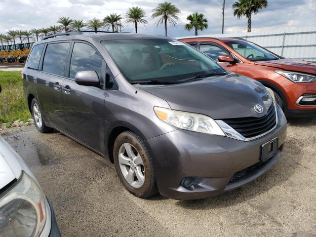 Photo 4 from auction – 2013 TOYOTA SIENNA LE with VIN 5TDKK3DC2DS337460