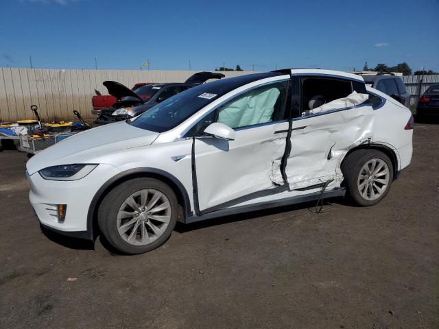 TESLA MODEL X 2016 with VIN 5YJXCBE27GF001704 - Photo from auction