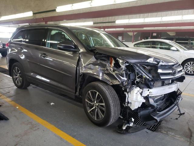 Photo 4 from auction – 2018 TOYOTA HIGHLANDER with VIN 5TDJZRFH9JS836237