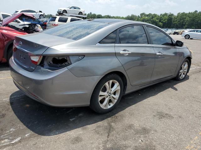 Photo 3 from auction – 2013 HYUNDAI SONATA SE with VIN 5NPEC4AC2DH581698