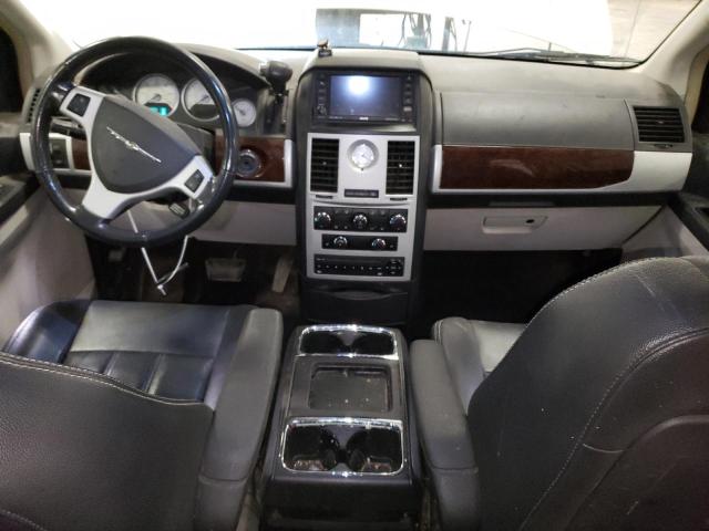 Photo 8 from auction – 2010 CHRYSLER TOWN & COU with VIN 2A4RR8D10AR381087