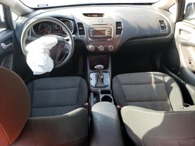 Photo 8 from auction – 2017 KIA FORTE LX with VIN 3KPFK4A75HE020898