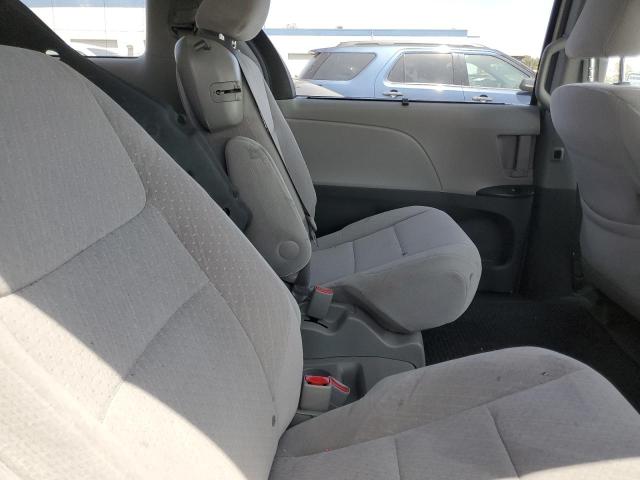 Photo 11 from auction – 2015 TOYOTA SIENNA LE with VIN 5TDKK3DC1FS652544
