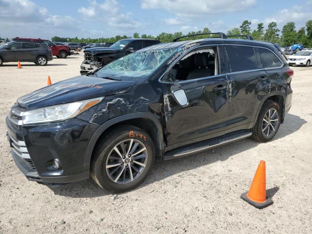 TOYOTA HIGHLANDER 2018 with VIN 5TDKZRFH4JS261923 - Photo from auction