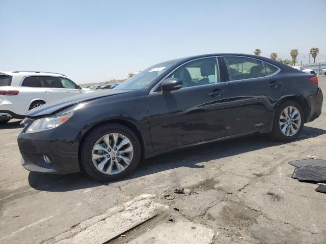 LEXUS ES 300H 2013 z numerem VIN JTHBW1GG0D2015851 - Zdjęcie z aukcji