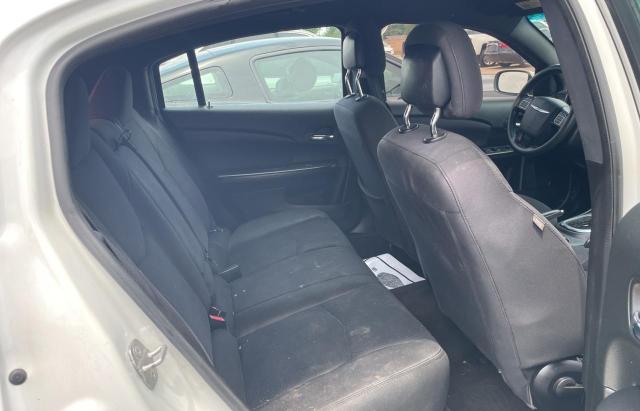 Photo 6 from auction – 2014 CHRYSLER 200 LX with VIN 1C3CCBAB0EN207888