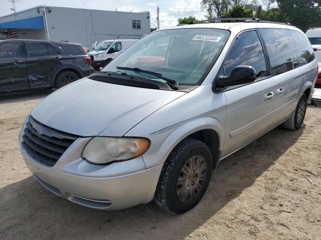 Photo 1 from auction – 2005 CHRYSLER TOWN & COU with VIN 2C4GP44RX5R178392