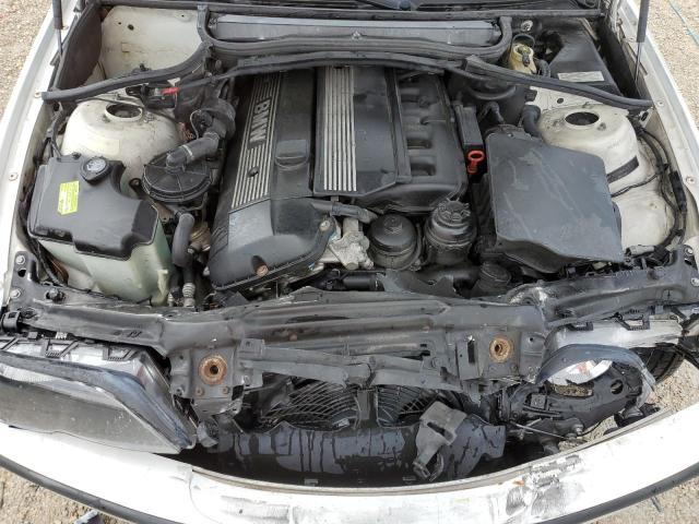 Photo 11 from auction – 2004 BMW 325 I with VIN WBAEV33414KR35770