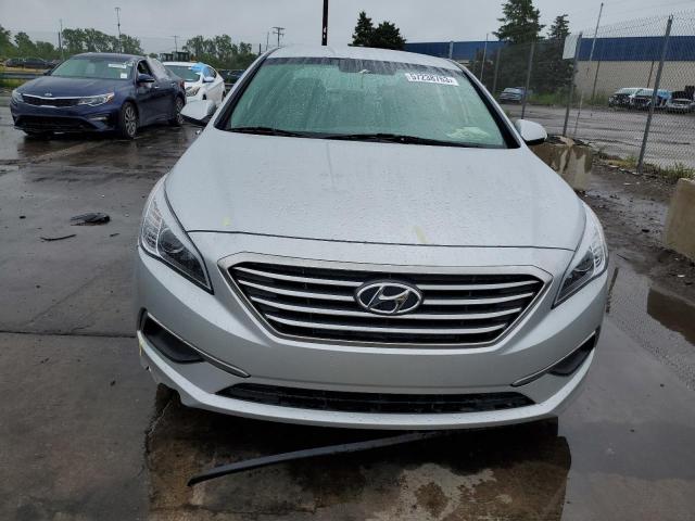 Photo 5 from auction – 2017 HYUNDAI SONATA SE with VIN 5NPE24AF5HH480965