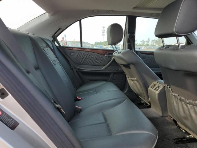 Photo 10 from auction – 2002 MERCEDES-BENZ E-CLASS with VIN WDBJF82J82X067283