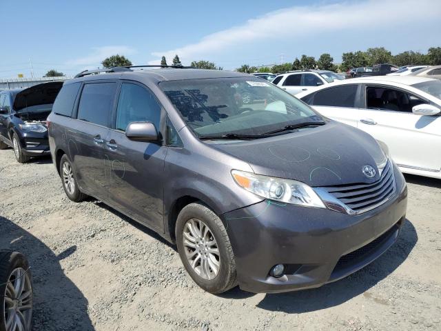 Photo 4 from auction – 2015 TOYOTA SIENNA XLE with VIN 5TDYK3DC2FS588024