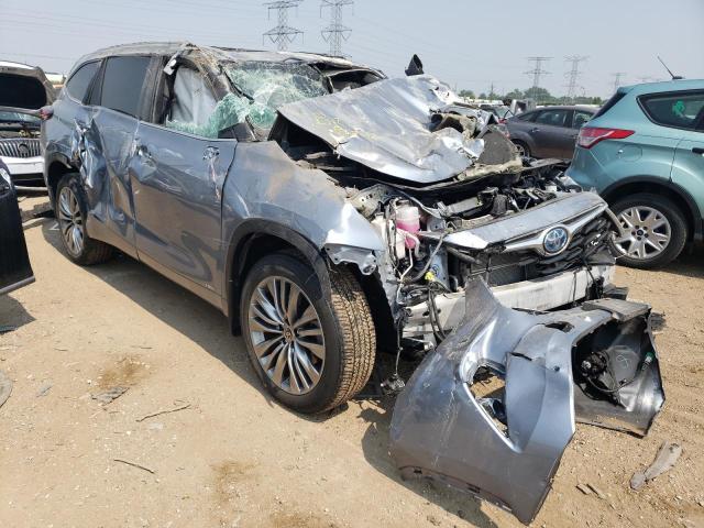 Снимка 4 от търг – 2022 TOYOTA HIGHLANDER с VIN 5TDEBRCH3NS079089