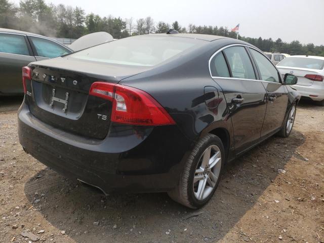 Photo 3 from auction – 2015 VOLVO S60 PLATIN with VIN YV126MFM9F2337573