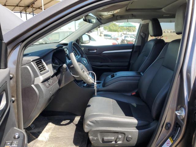 Photo 7 from auction – 2019 TOYOTA HIGHLANDER with VIN 5TDJZRFH6KS612781