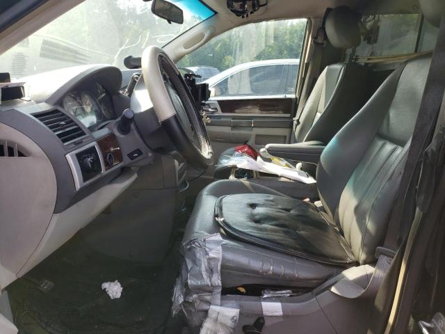 Photo 7 from auction – 2010 CHRYSLER TOWN & COU with VIN 2A4RR5D14AR126652